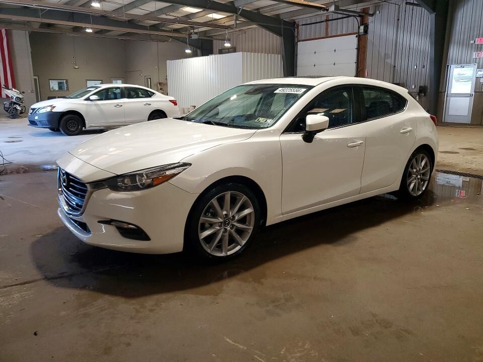 2017 MAZDA Mazda3