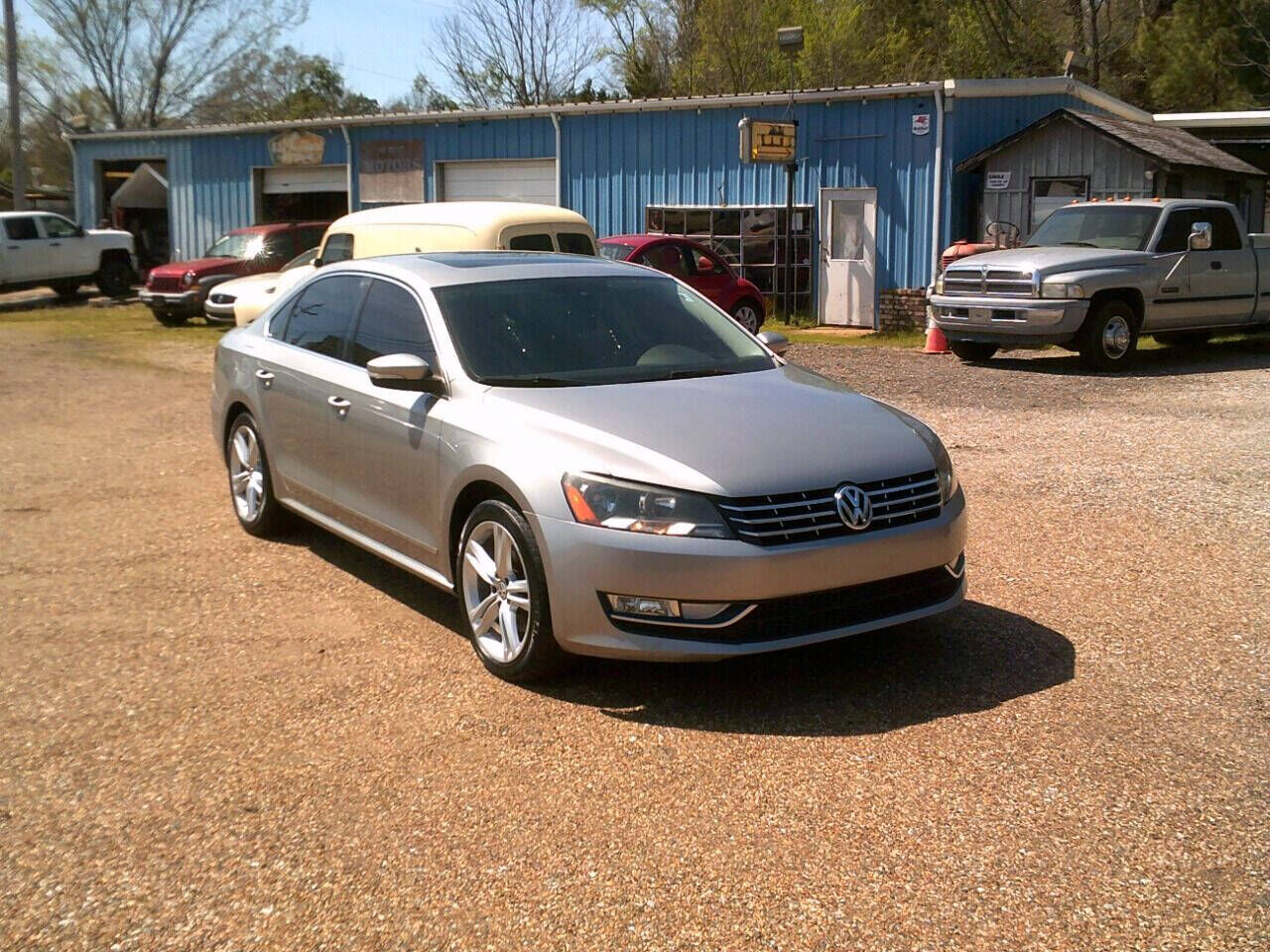 2014 VOLKSWAGEN Passat