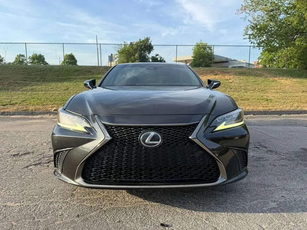 2019 LEXUS ES