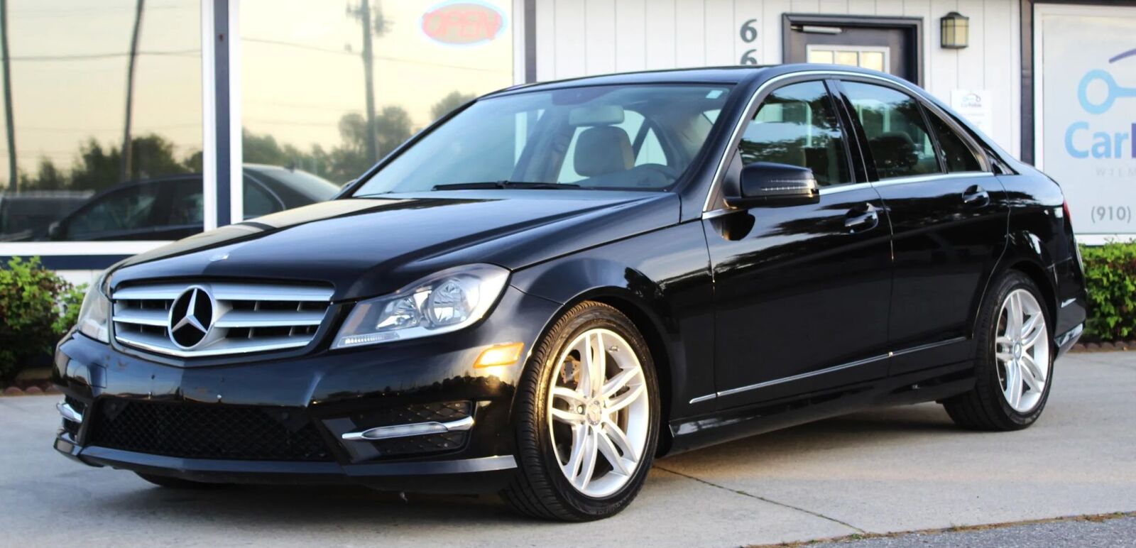 2012 MERCEDES-BENZ C-Class