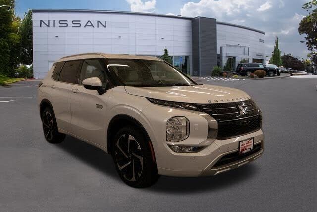 2024 MITSUBISHI Outlander