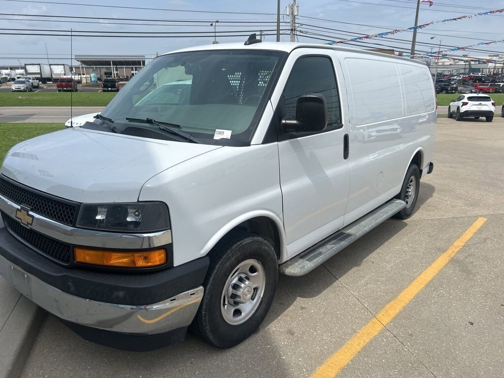 2020 CHEVROLET Express