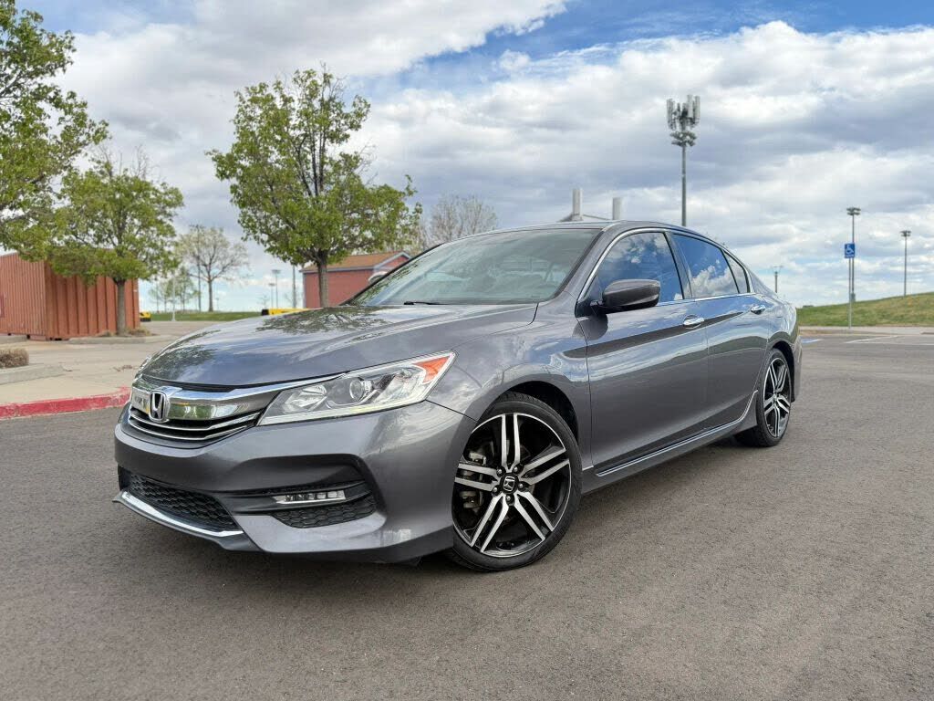 2017 HONDA Accord