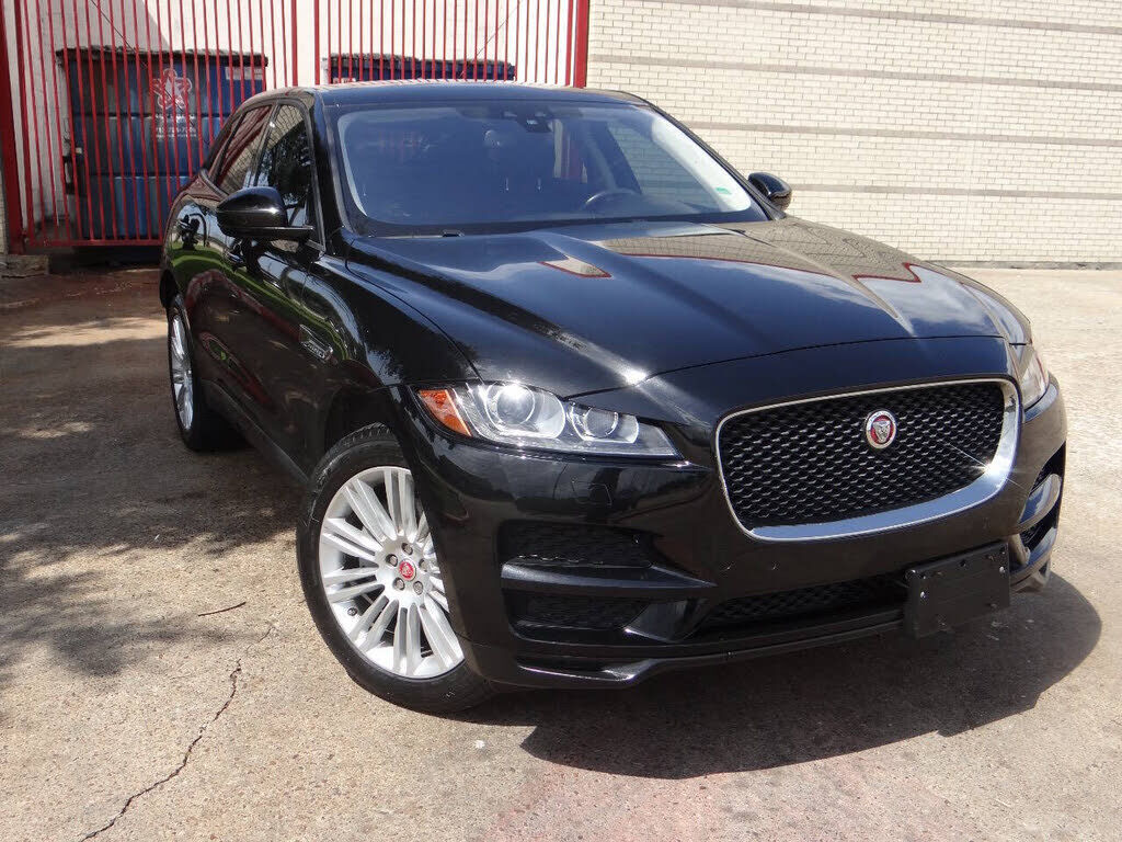 2017 JAGUAR F-Pace