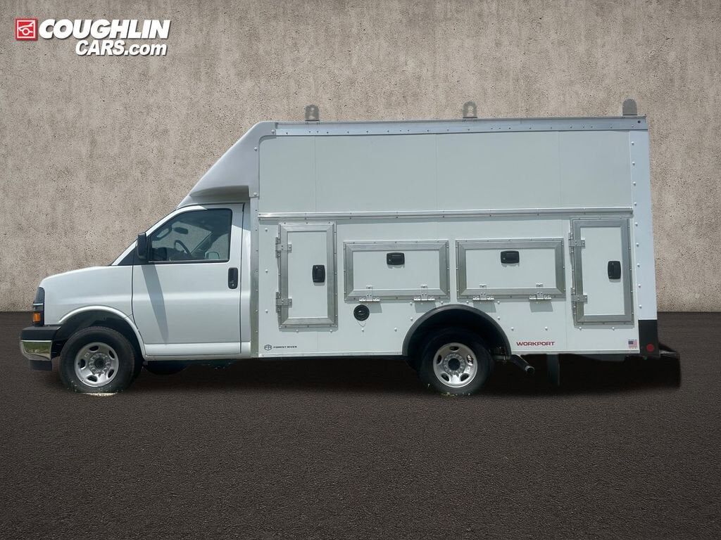 2025 CHEVROLET Express