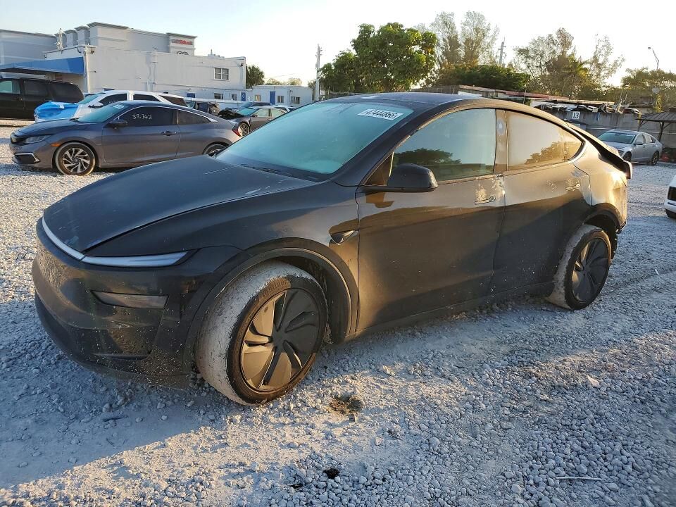 2026 TESLA Model Y