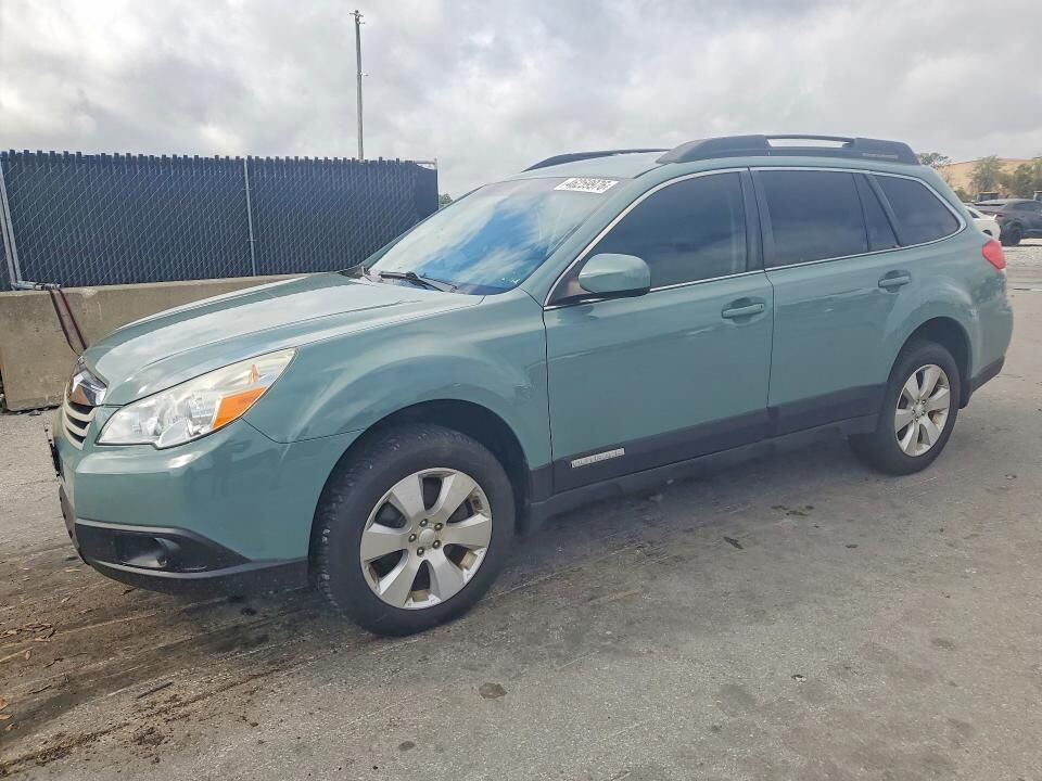 2010 SUBARU Outback