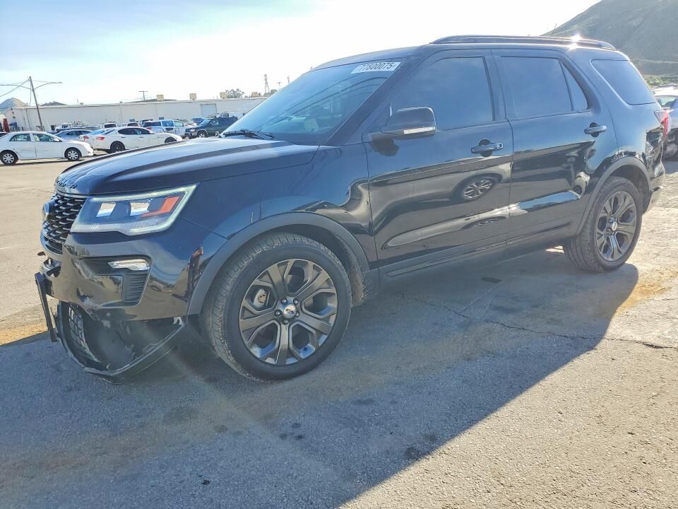 2018 FORD Explorer