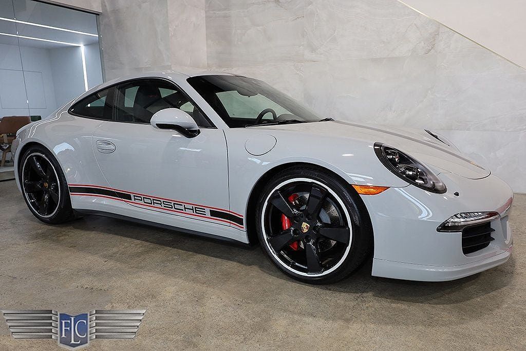 2016 PORSCHE 911