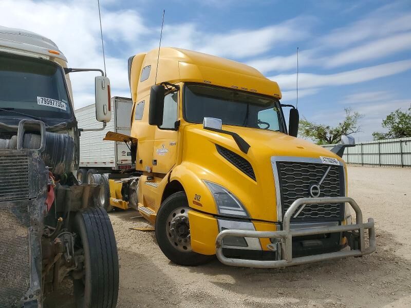 2020 VOLVO TRUCK VNL