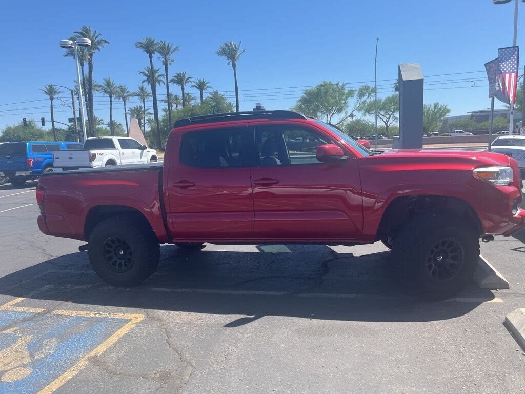 2021 TOYOTA Tacoma