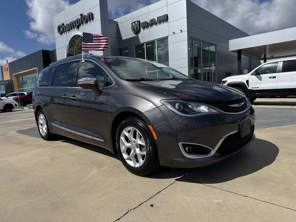 2020 CHRYSLER Pacifica