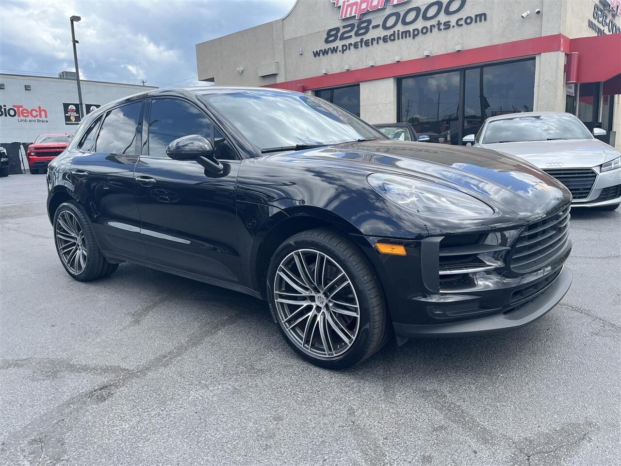 2020 PORSCHE Macan