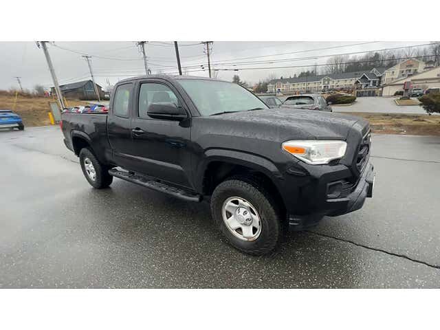 2017 TOYOTA Tacoma