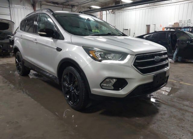 2017 FORD Escape