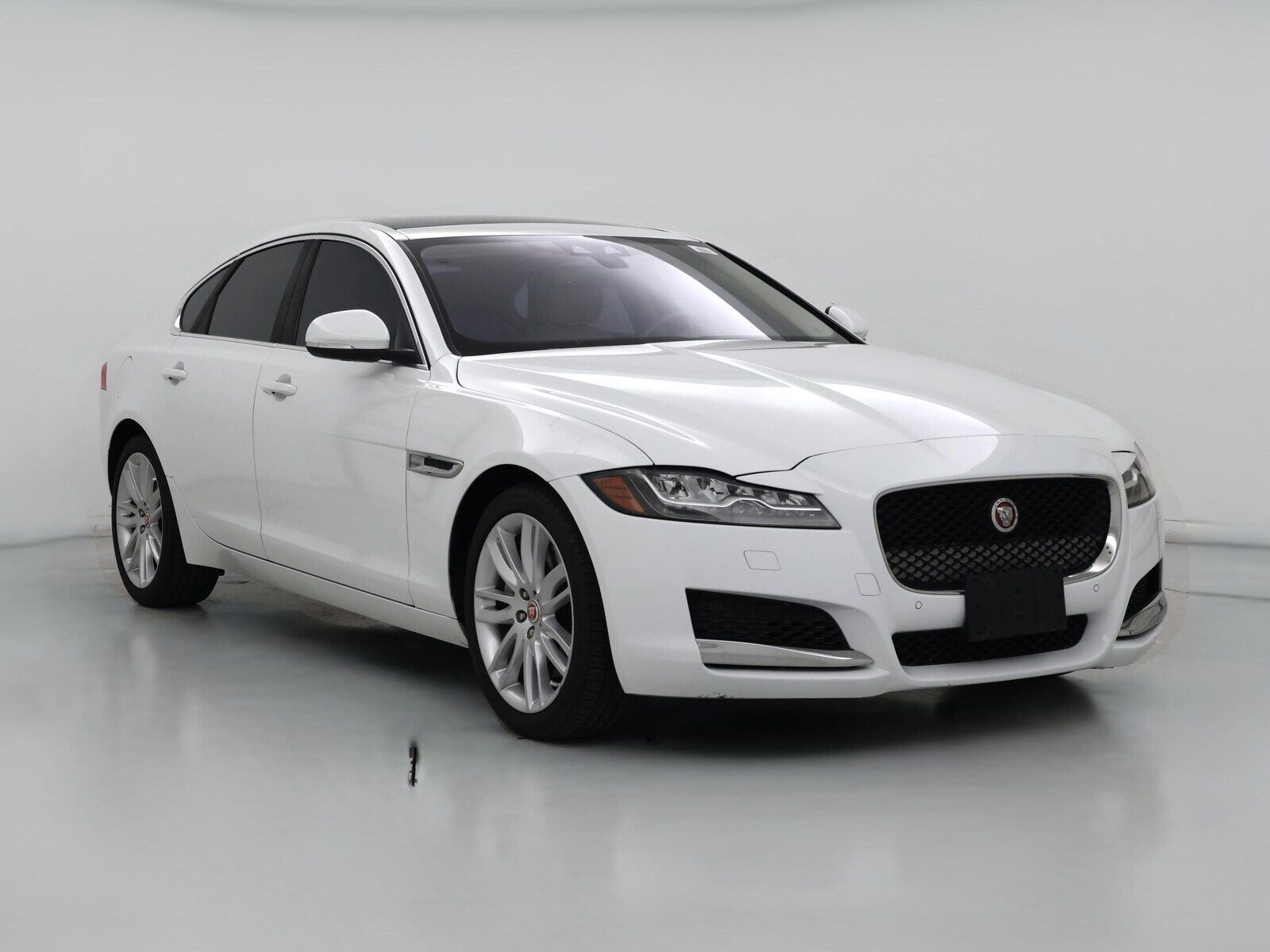 2017 JAGUAR XF