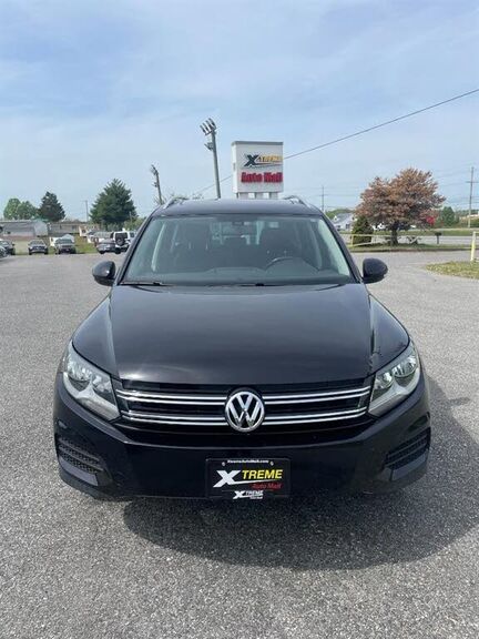 2017 VOLKSWAGEN Tiguan