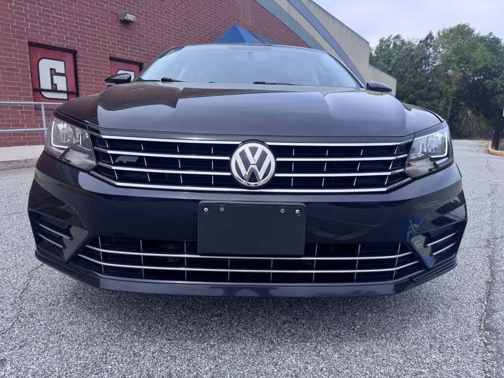 2017 VOLKSWAGEN Passat