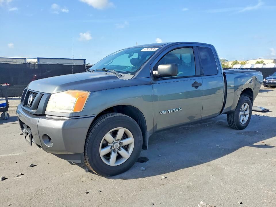 2015 NISSAN Titan