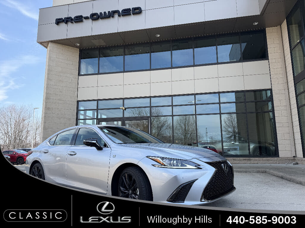 2025 LEXUS ES