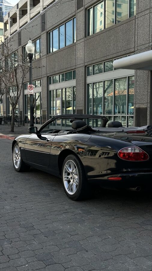 Jaguar XK8