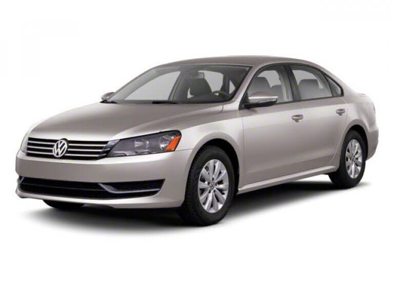 2013 VOLKSWAGEN Passat
