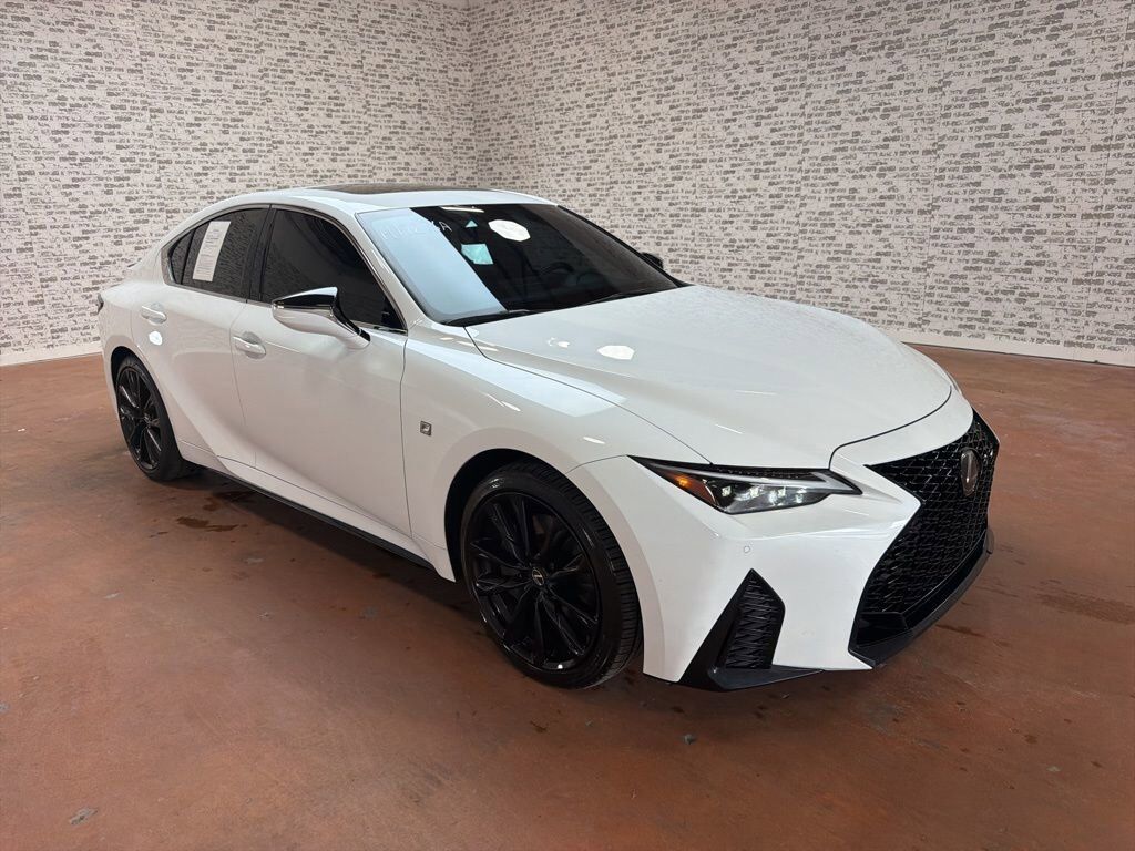 2023 LEXUS IS