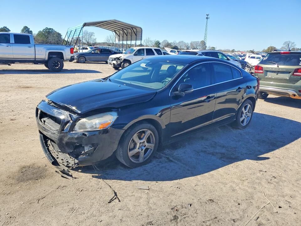 2013 VOLVO S60