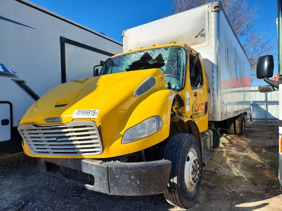 2014 FREIGHTLINER M2
