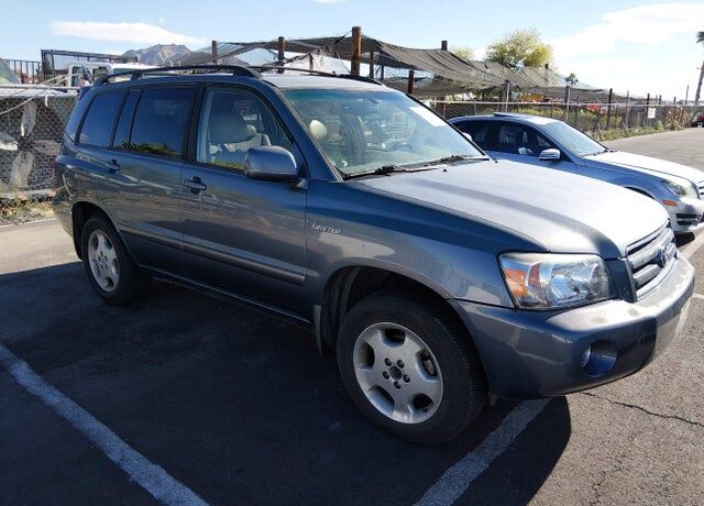 2004 TOYOTA Highlander