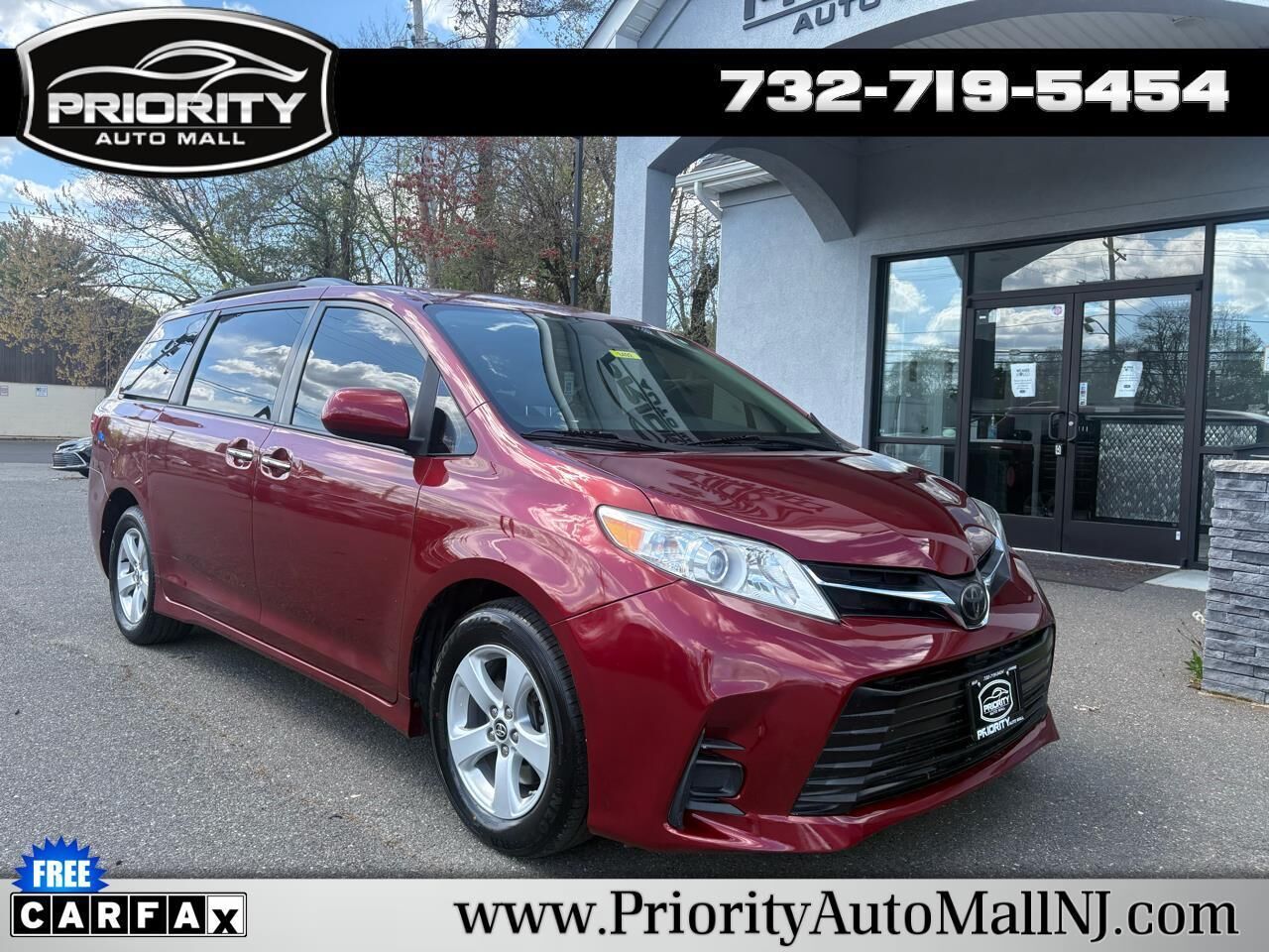 2019 TOYOTA Sienna