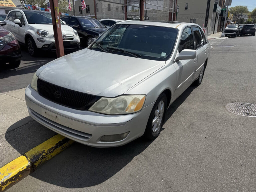 2002 TOYOTA Avalon