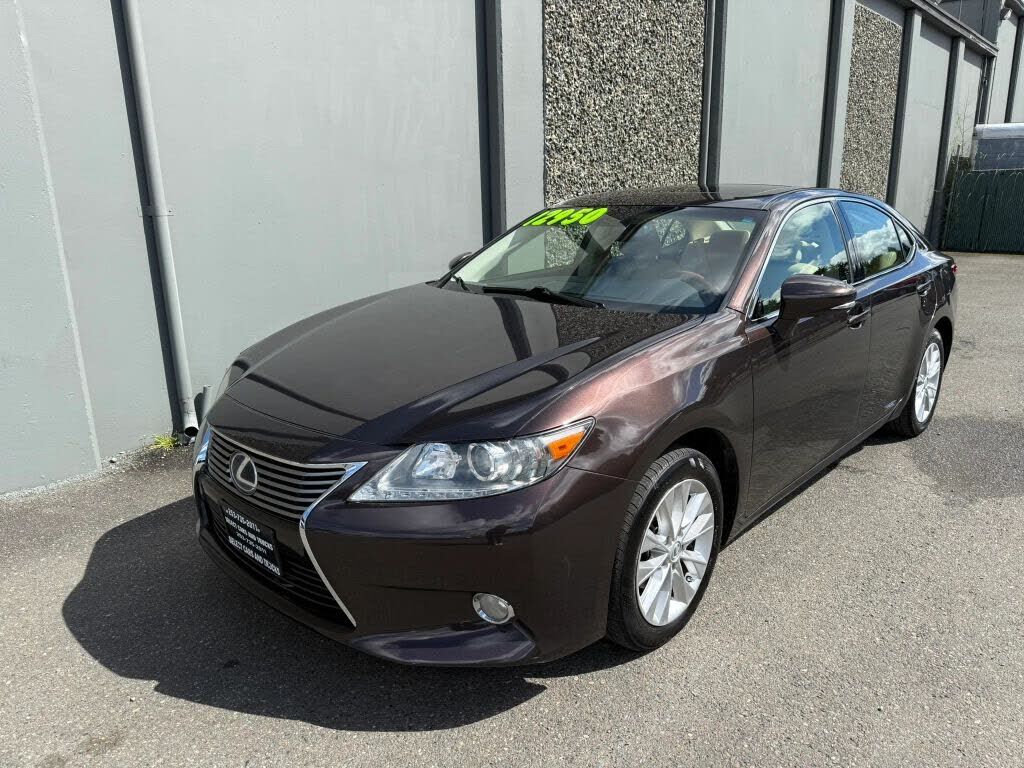 2013 LEXUS ES