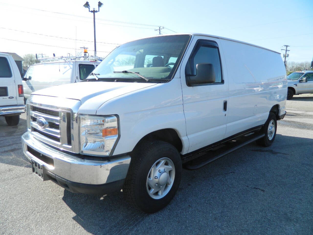 2013 FORD E-250