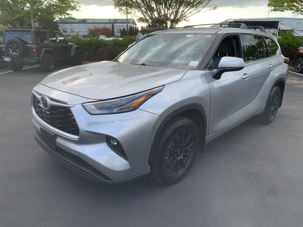 2022 TOYOTA Highlander