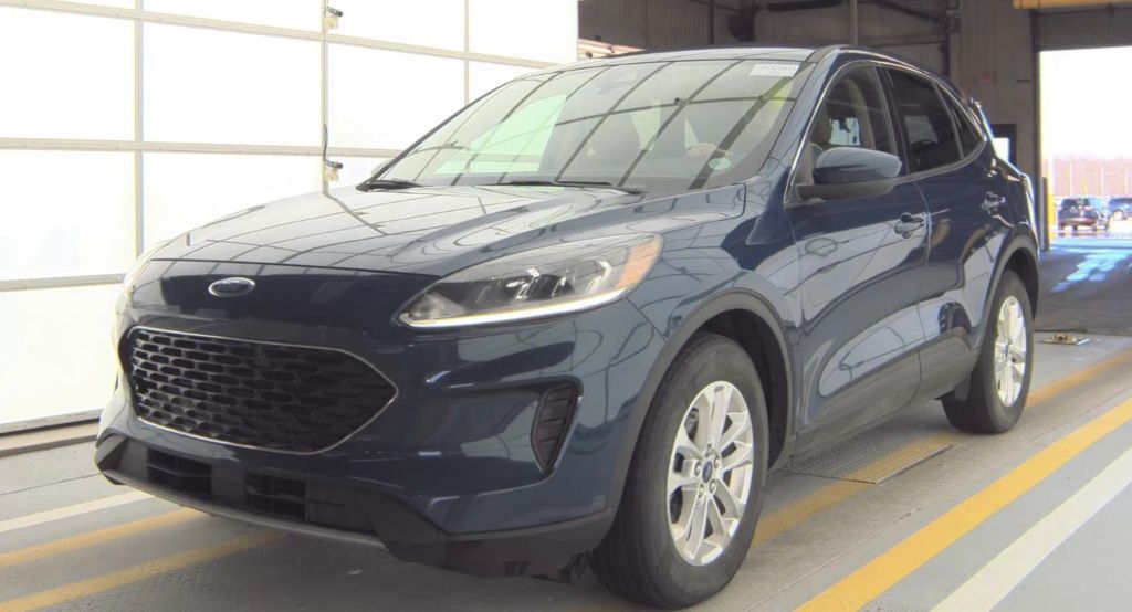 2020 FORD Escape