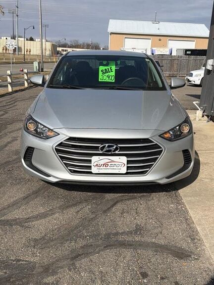 2018 HYUNDAI Elantra
