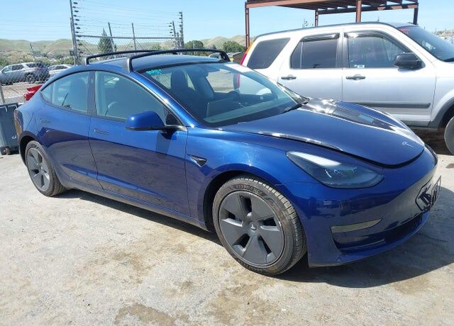 2022 TESLA Model 3