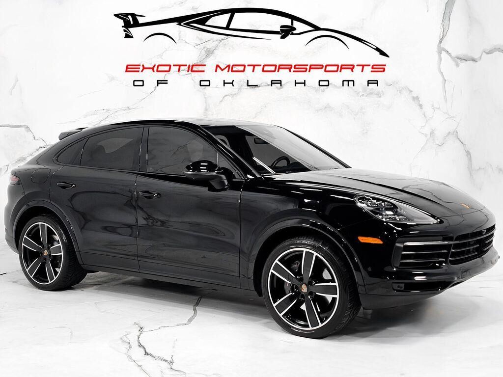 2022 PORSCHE Cayenne