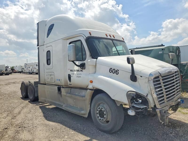 2016 FREIGHTLINER Cascadia