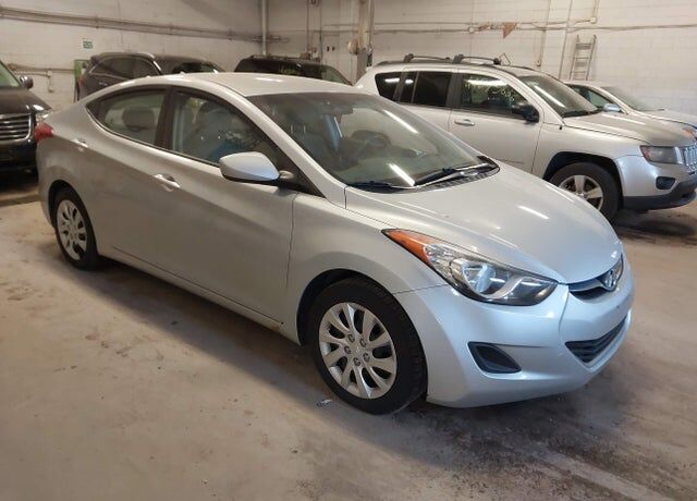 2011 HYUNDAI Elantra