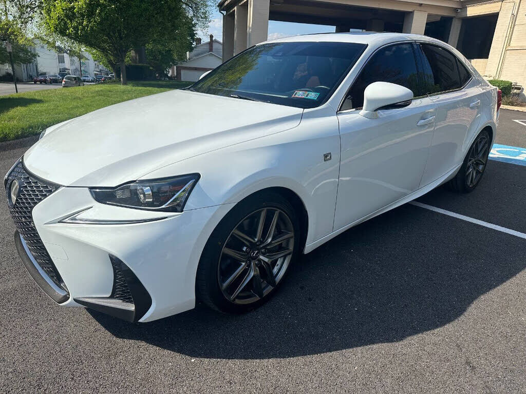 2017 LEXUS IS