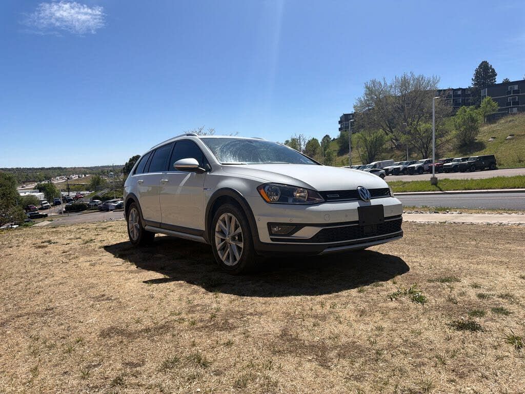 2017 VOLKSWAGEN Golf Alltrack
