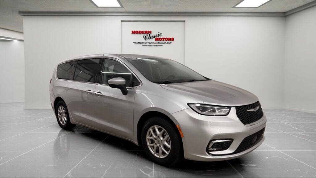 2023 CHRYSLER Pacifica
