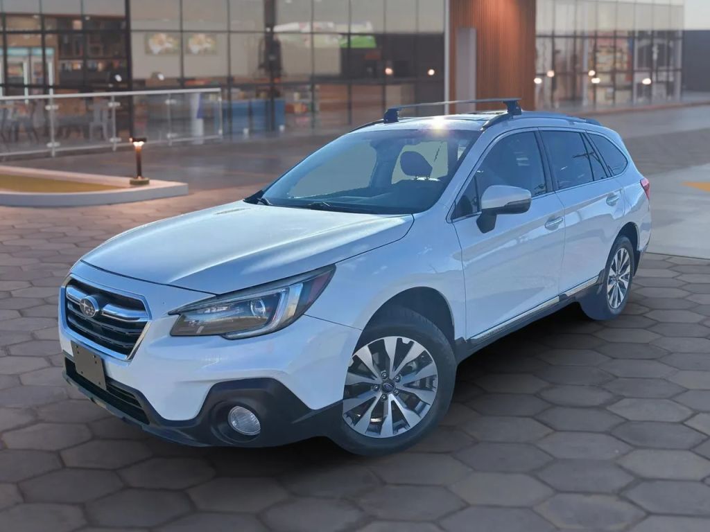 2018 SUBARU Outback