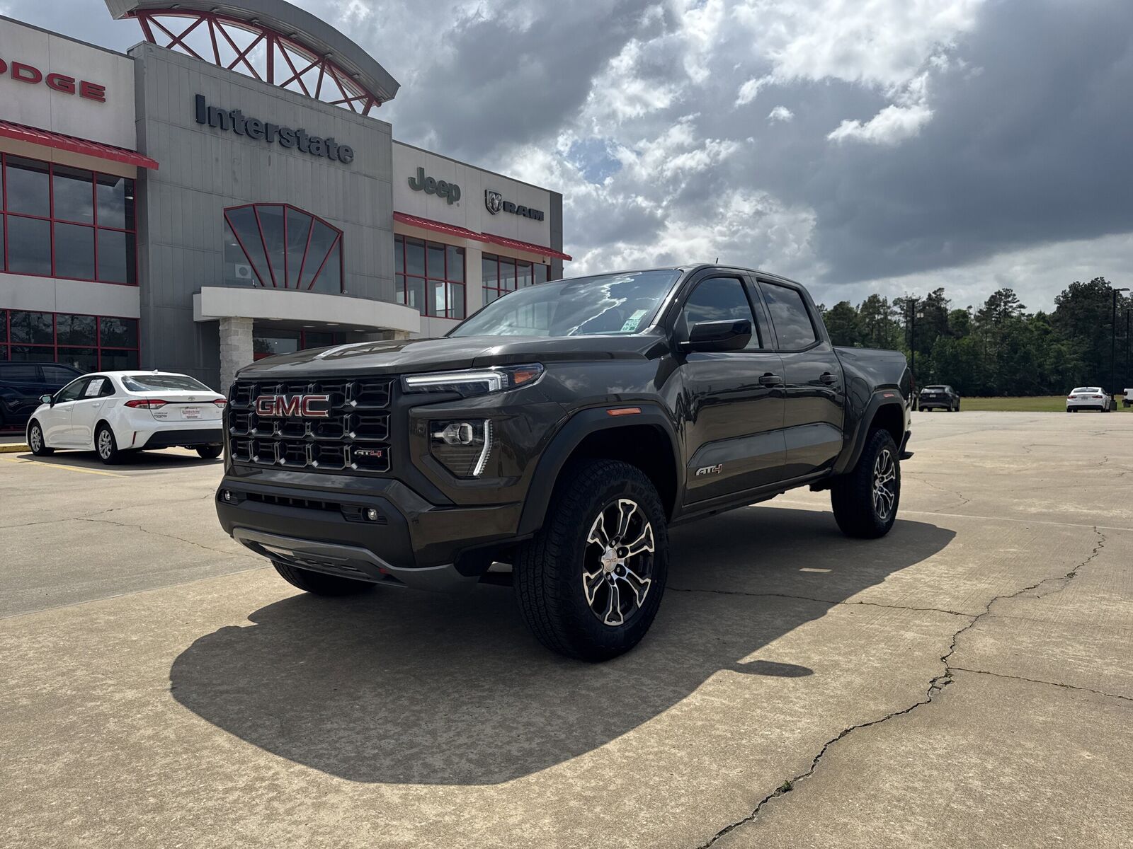 2023 GMC Canyon
