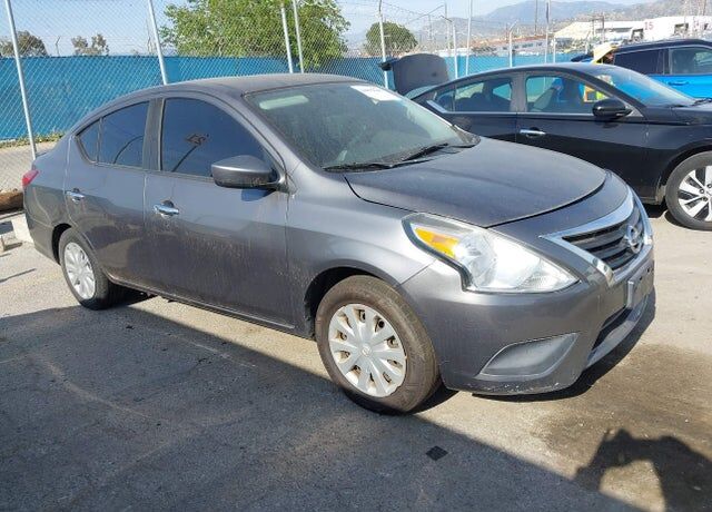 2016 NISSAN Versa