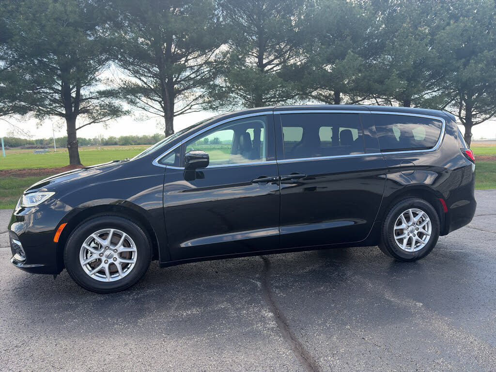 2024 CHRYSLER Pacifica