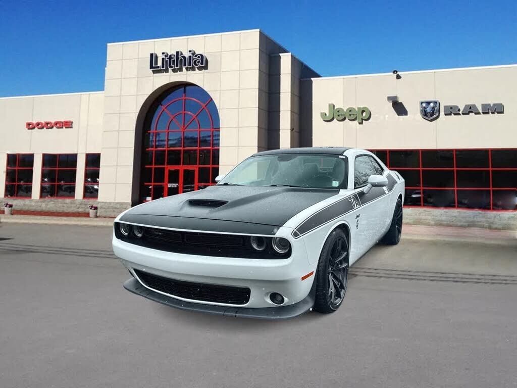 2022 DODGE Challenger