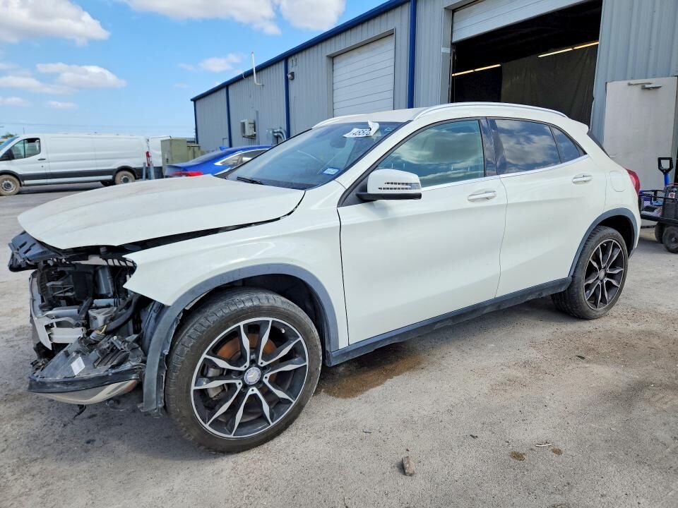 2016 MERCEDES-BENZ GLA-Class